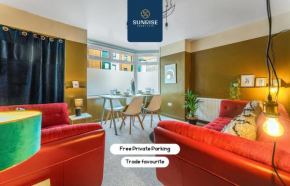 LAW 2 - has 3 rooms, 5 Beds, 1 Bathroom, Free Parking, WiFi, Contractors, Tourists, Relocation, Business, Travellers, Central, 5mins from PORTS and EDEN PROJECT, Reduced Rates Available by SUNRISE SHO